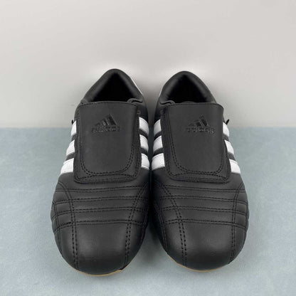 AD Teakwondo Black and White
