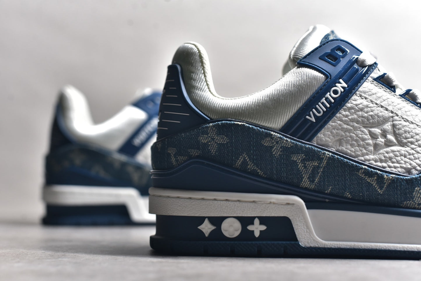 Trainer White and Blue