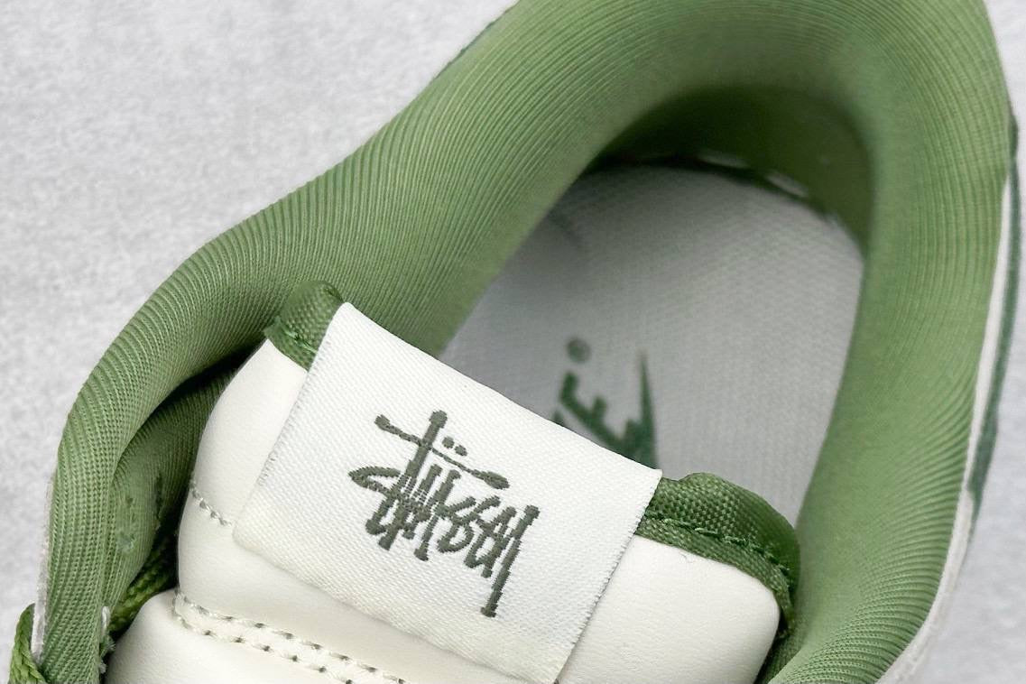 Dunk Low Stussy