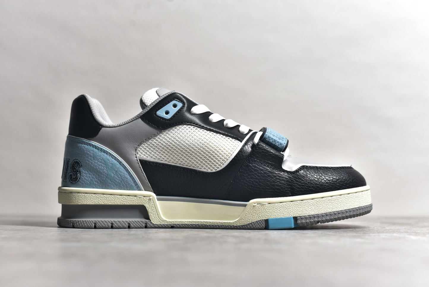 Trainer Blue and Green