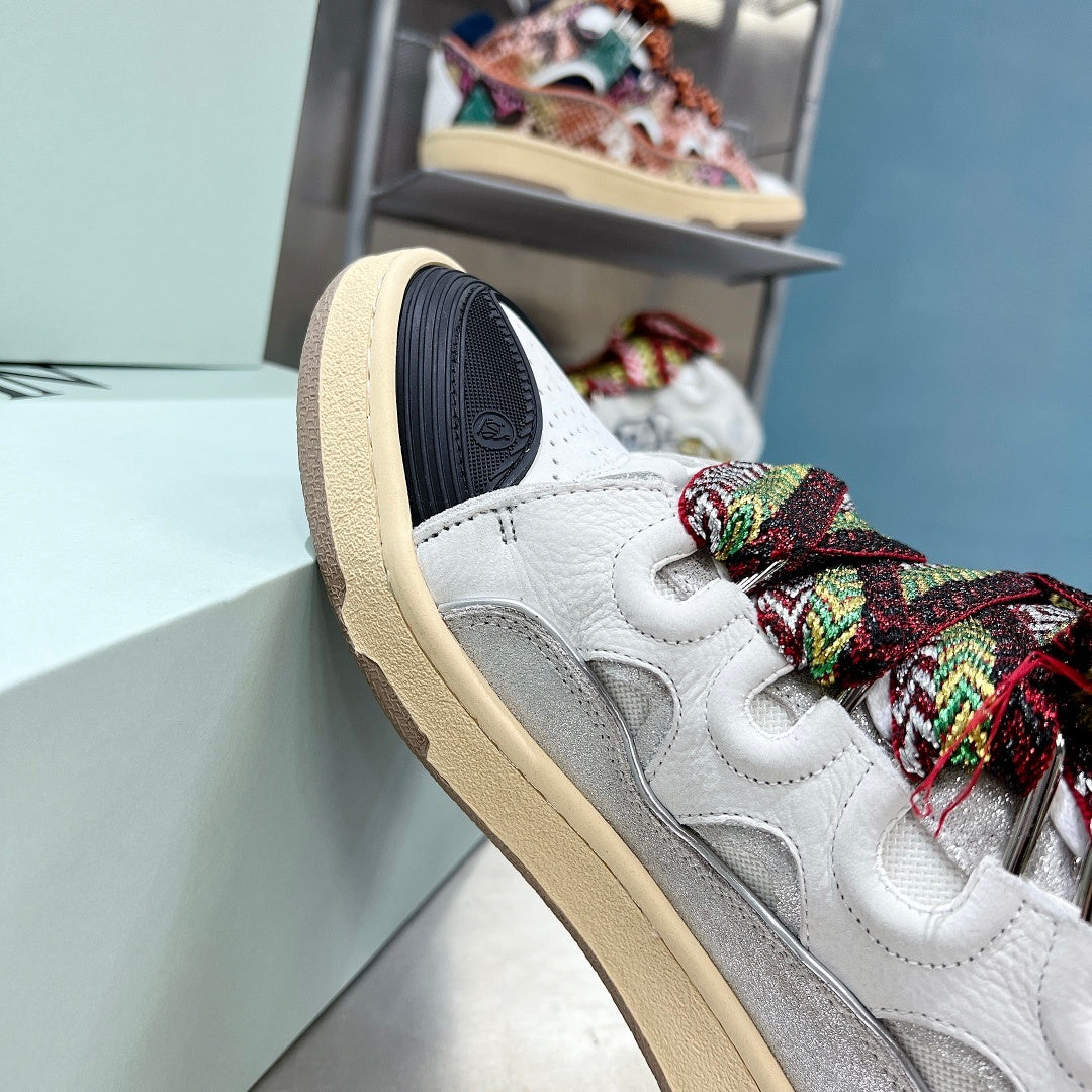 Curb White Black Toe