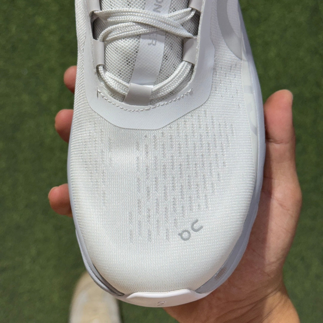Cloudmonster White/Glacier