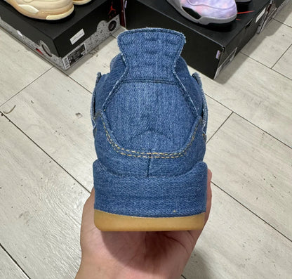 Jordan 4 Levi's