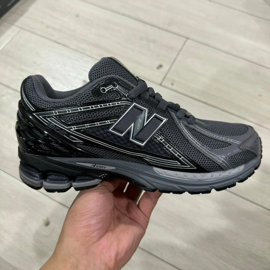 NB 1906 Black
