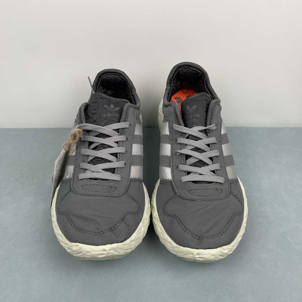 AD ZPONGE Grey Silver