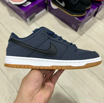 SB Dunk Low Midnight Navy