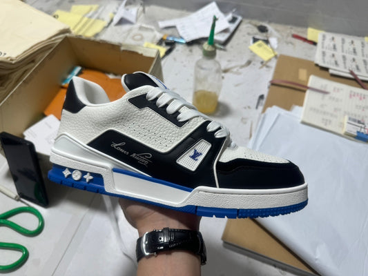 Trainer White and Blue