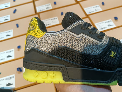 Trainer Silver and Black Crystal