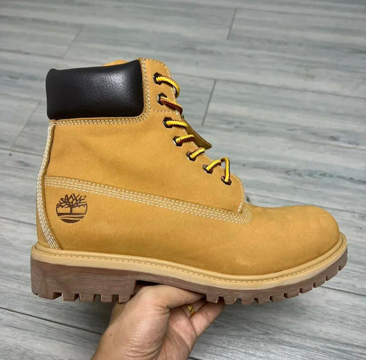 Bota Timber