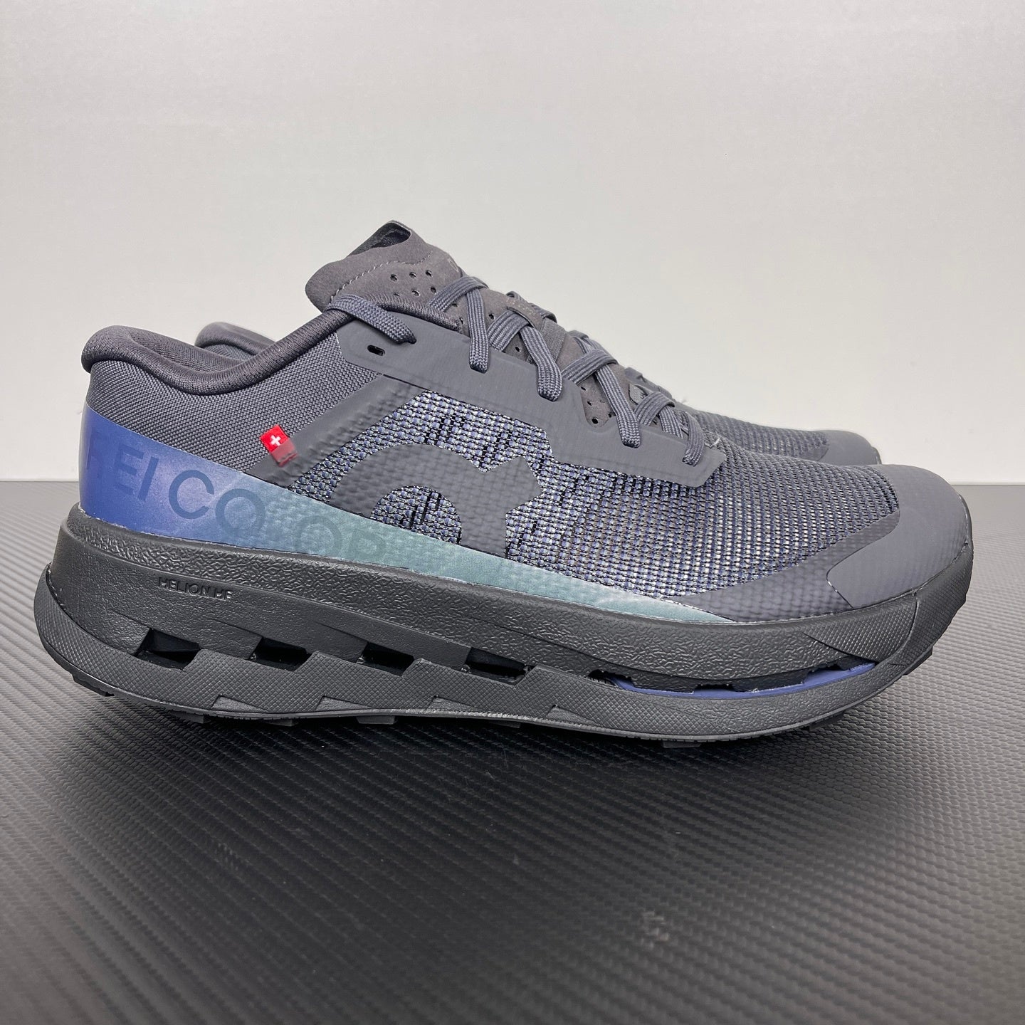 On Cloudultra 3 Black Blue