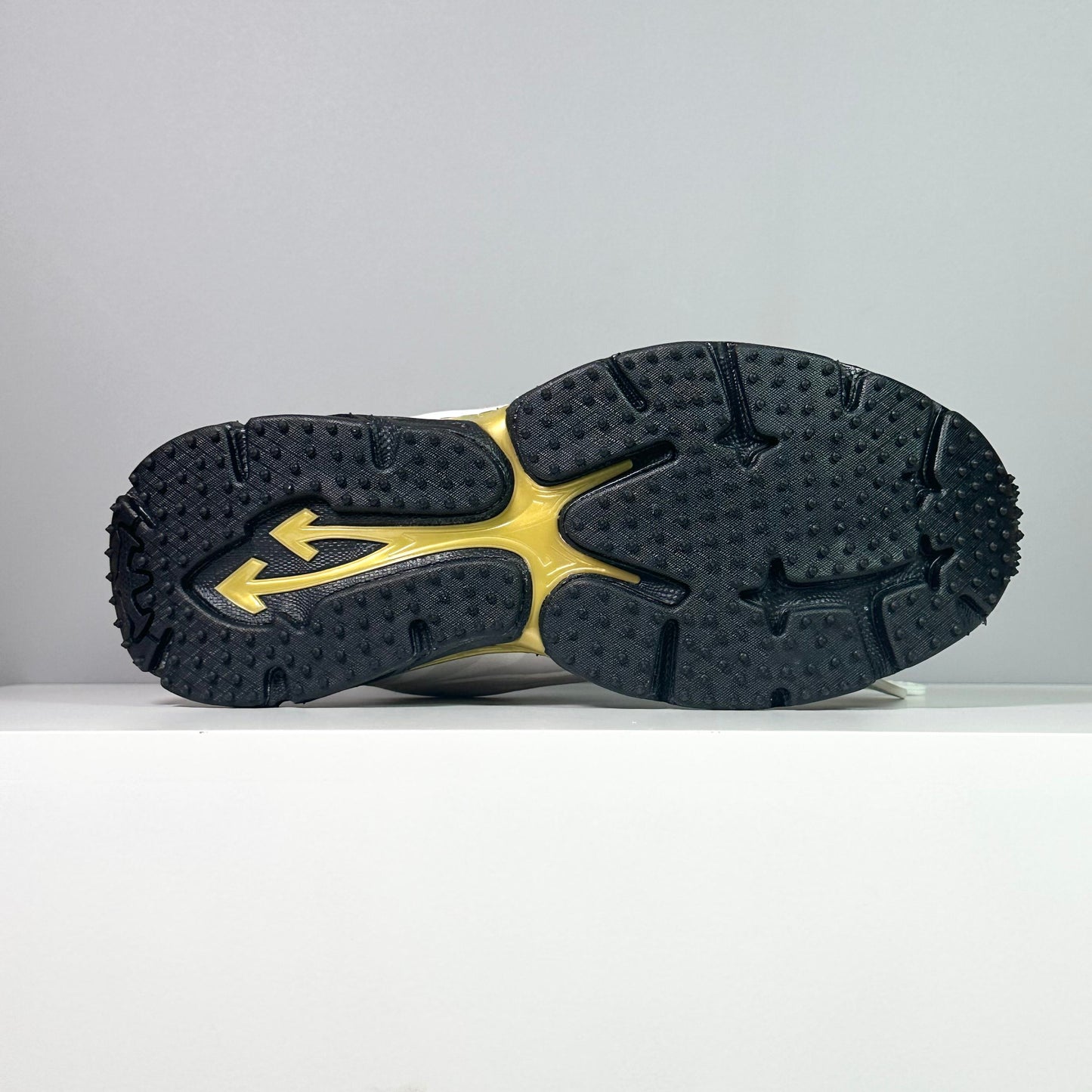 OF Be Right Back White Gold Black