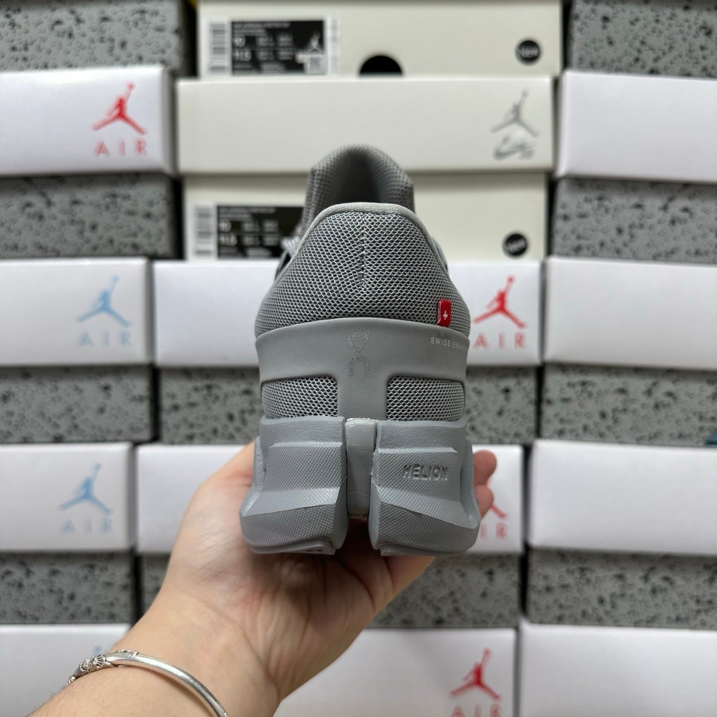 Cloudswift 4 Dark Grey