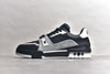Trainer Black and Gray