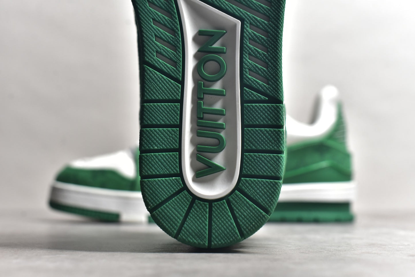 Trainer White and Green