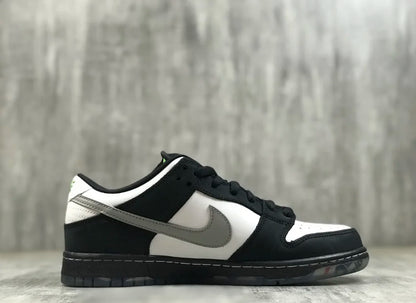 SB Dunk Low "Panda Pigeon"