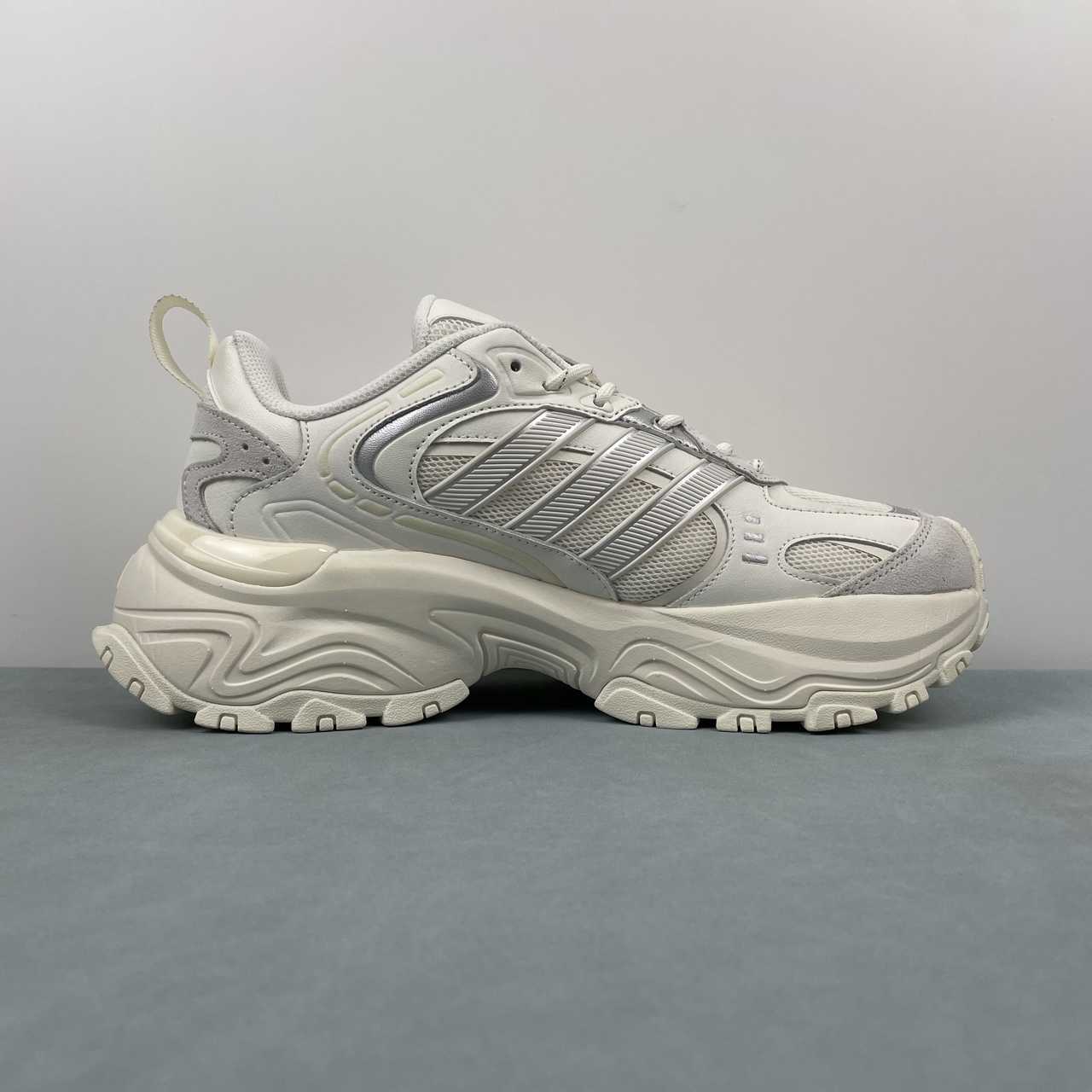 AD Shadow Fever White Silver