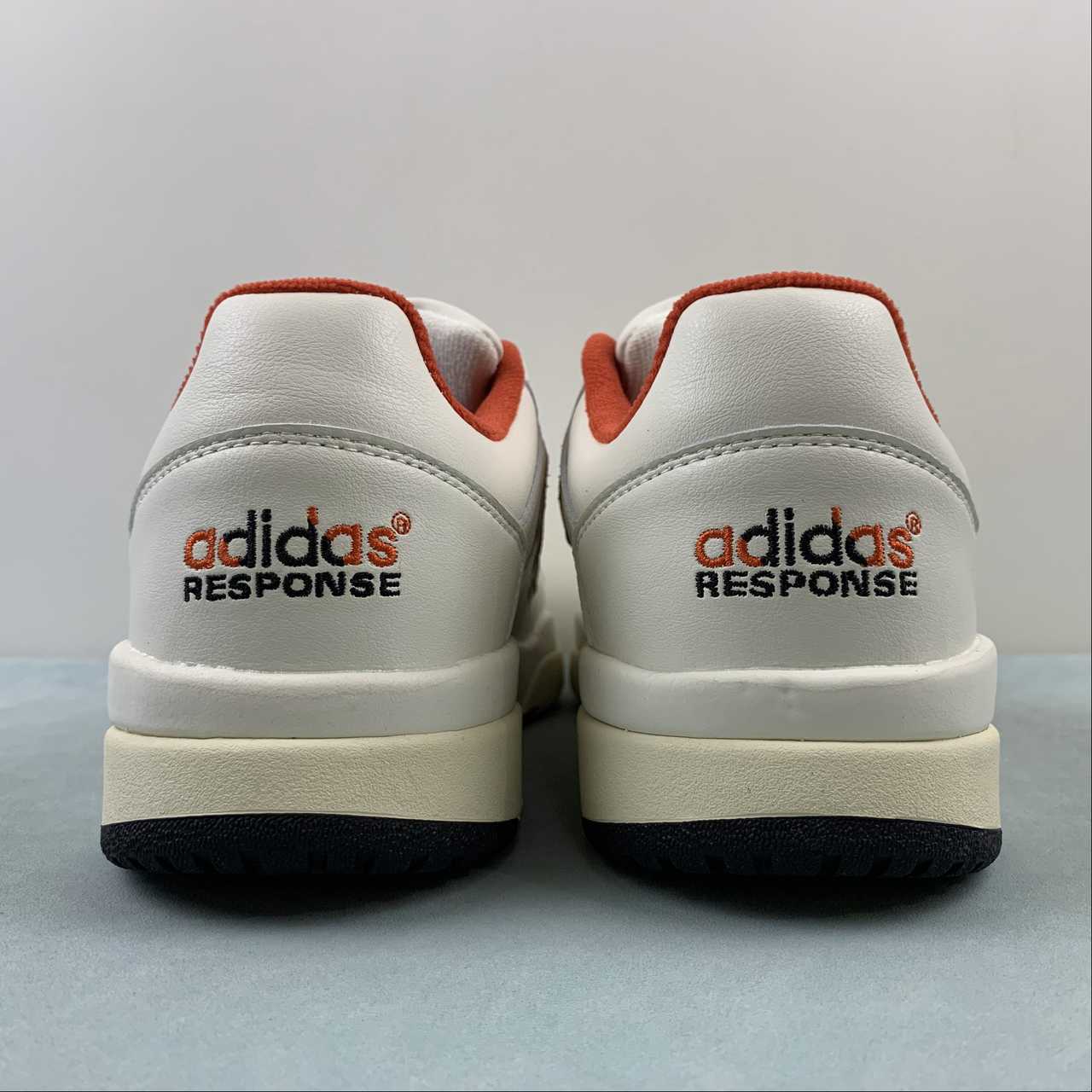 AD Torsion Response Tennis White Red