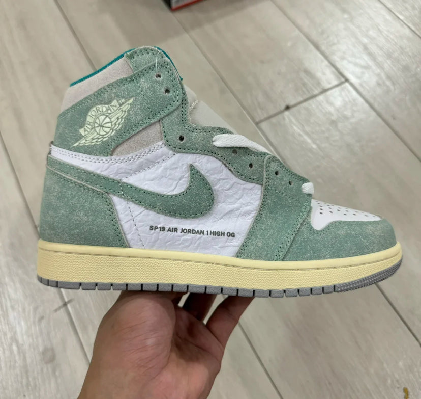 Jordan 1 Retro High OG "Turbo Green"