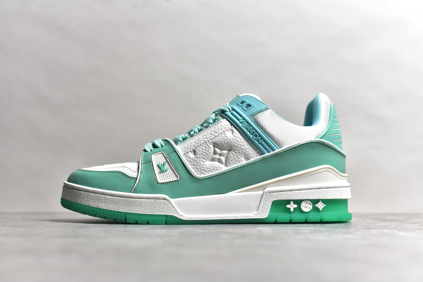 Trainer White and Green