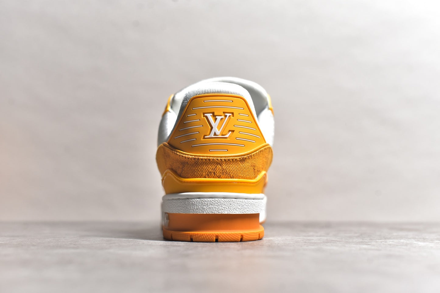 Trainer White and Orange