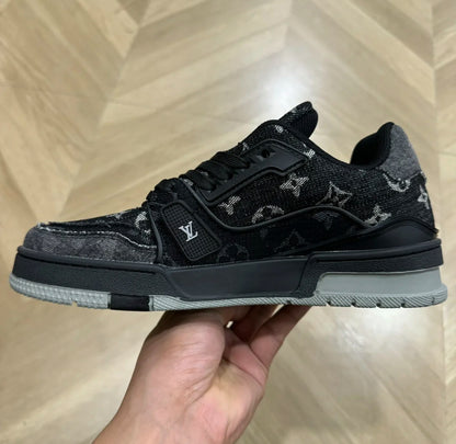 Louis Vuitton Trainer Black