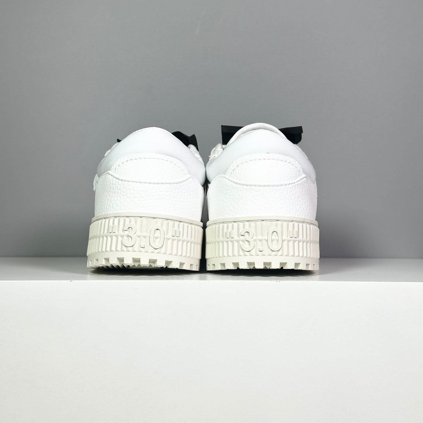 OF 3.0 Off-Court White Black
