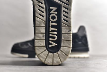 Trainer Black