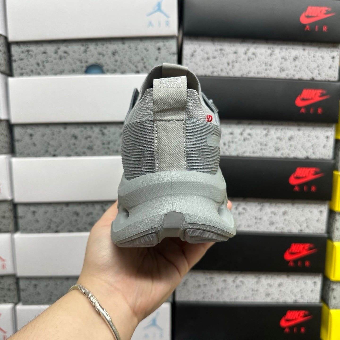 Cloudtilt Loewe Grey