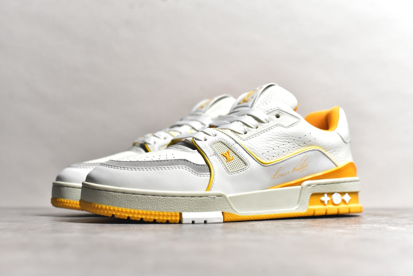 Trainer White and Orange