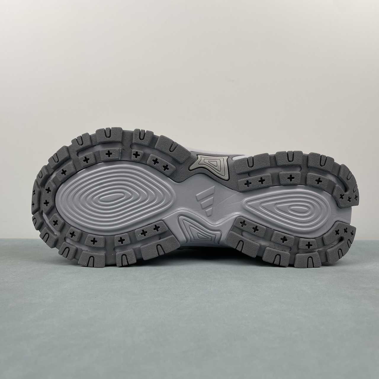 AD Shadow Fever Grey