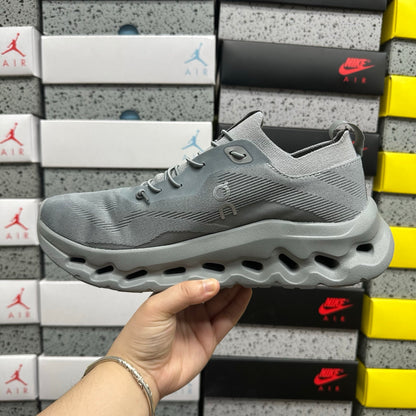 Cloudtilt Loewe Grey
