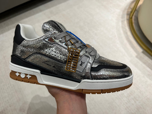 Trainer Dark Silver