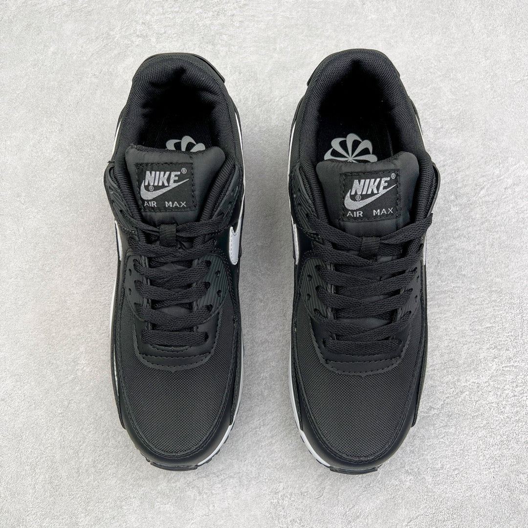 Air Max 90 Black and White