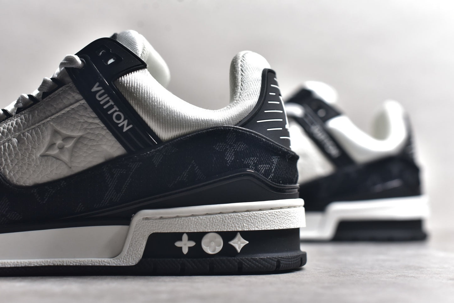 Trainer Black and White