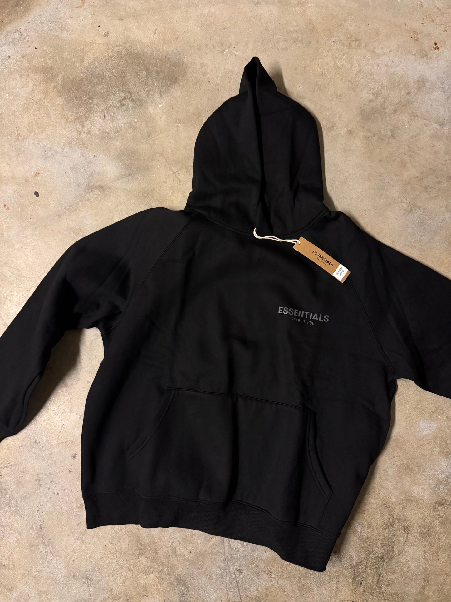 Essentials Black