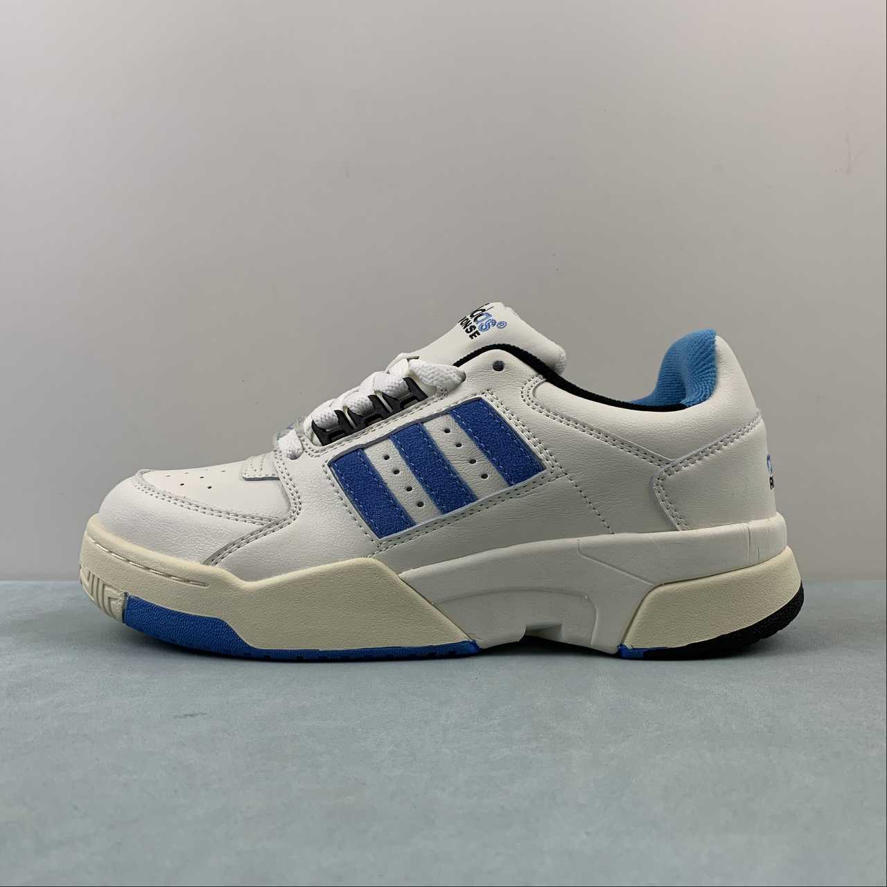 AD Torsion Response Tennis White Blue