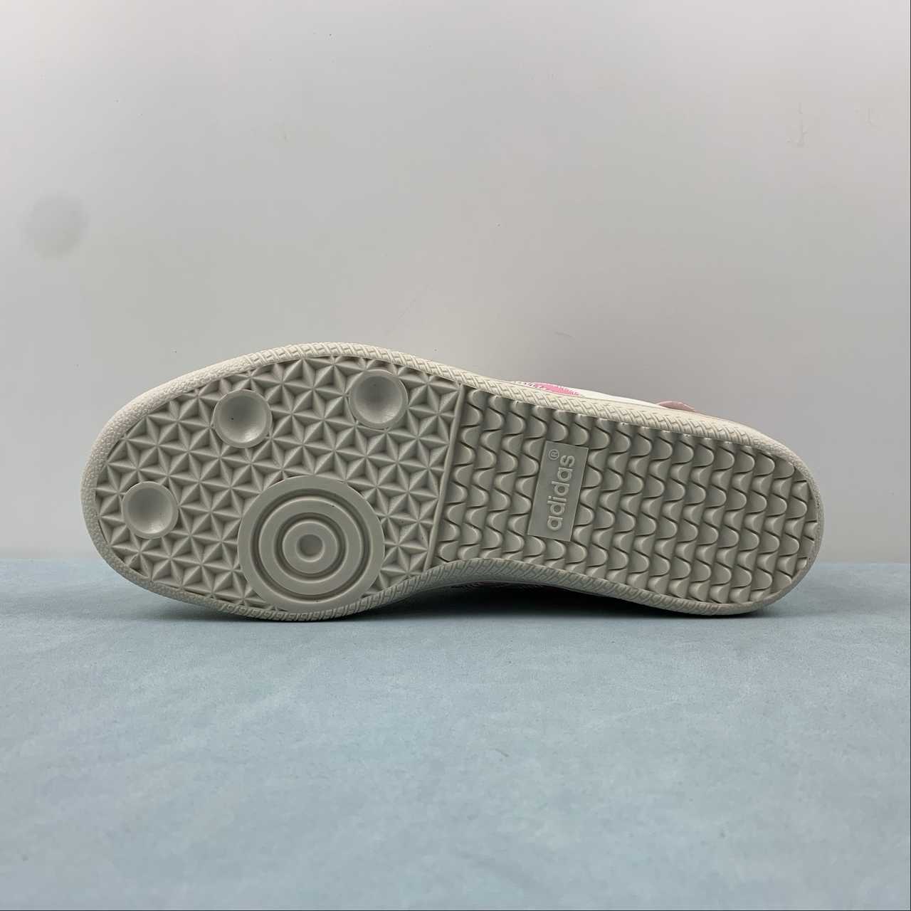 AD Humanrace White Rose