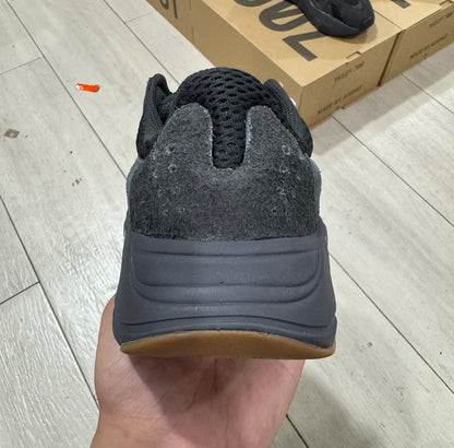 Yeezy 700 Utility Black