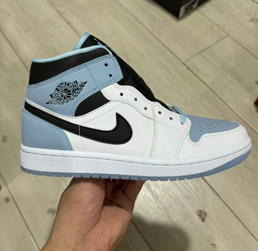 Air Jordan 1 Mid Ice Blue