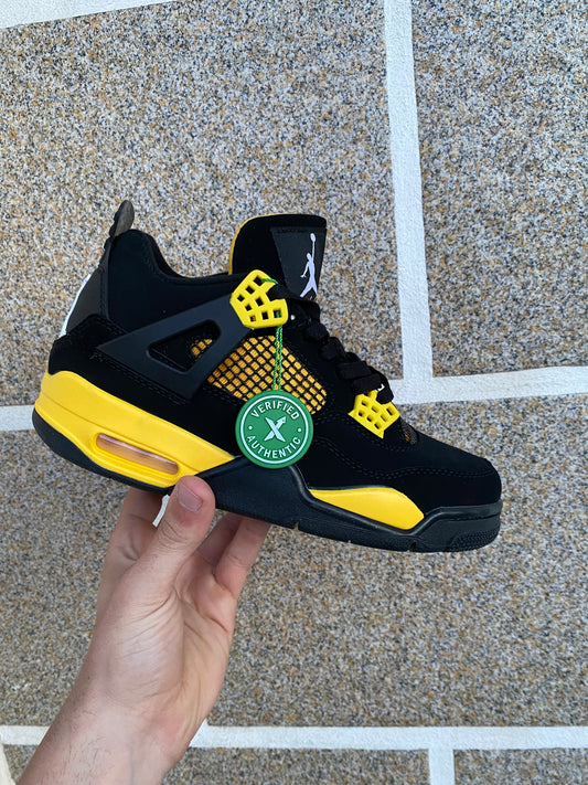 Air Jordan 4 Thunder