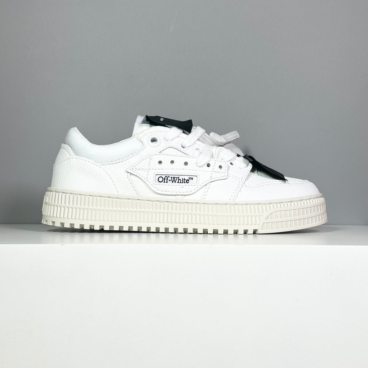 OF 3.0 Off-Court White Black