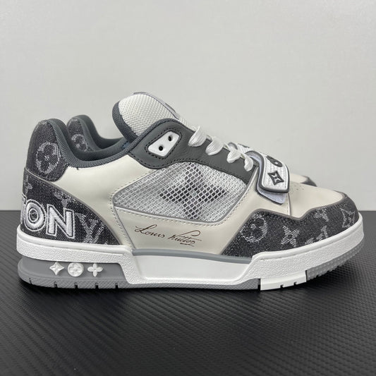 Trainer Gray