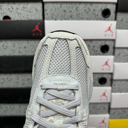 Vomero 5 Wast Grey