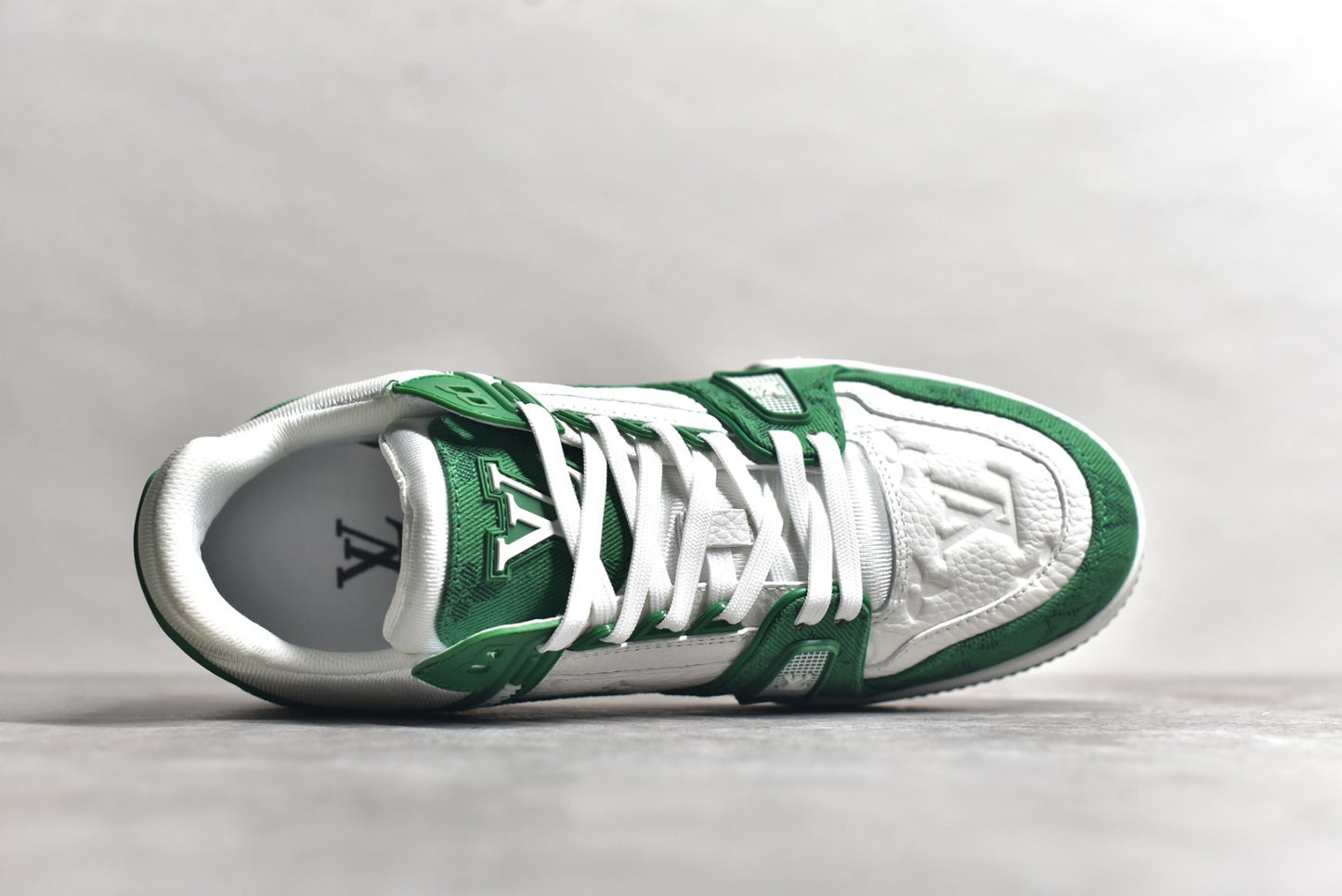 Trainer White and Green