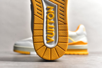 Trainer White and Orange