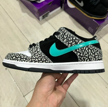 SB Dunk Low Atmos Elephant