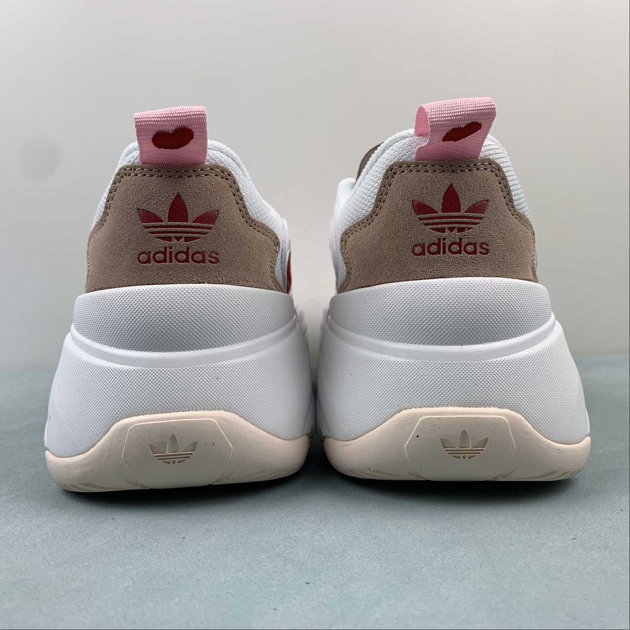 AD Ozgaia W White Red