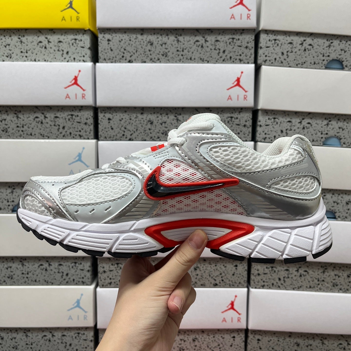 V5 RNR White Red Black
