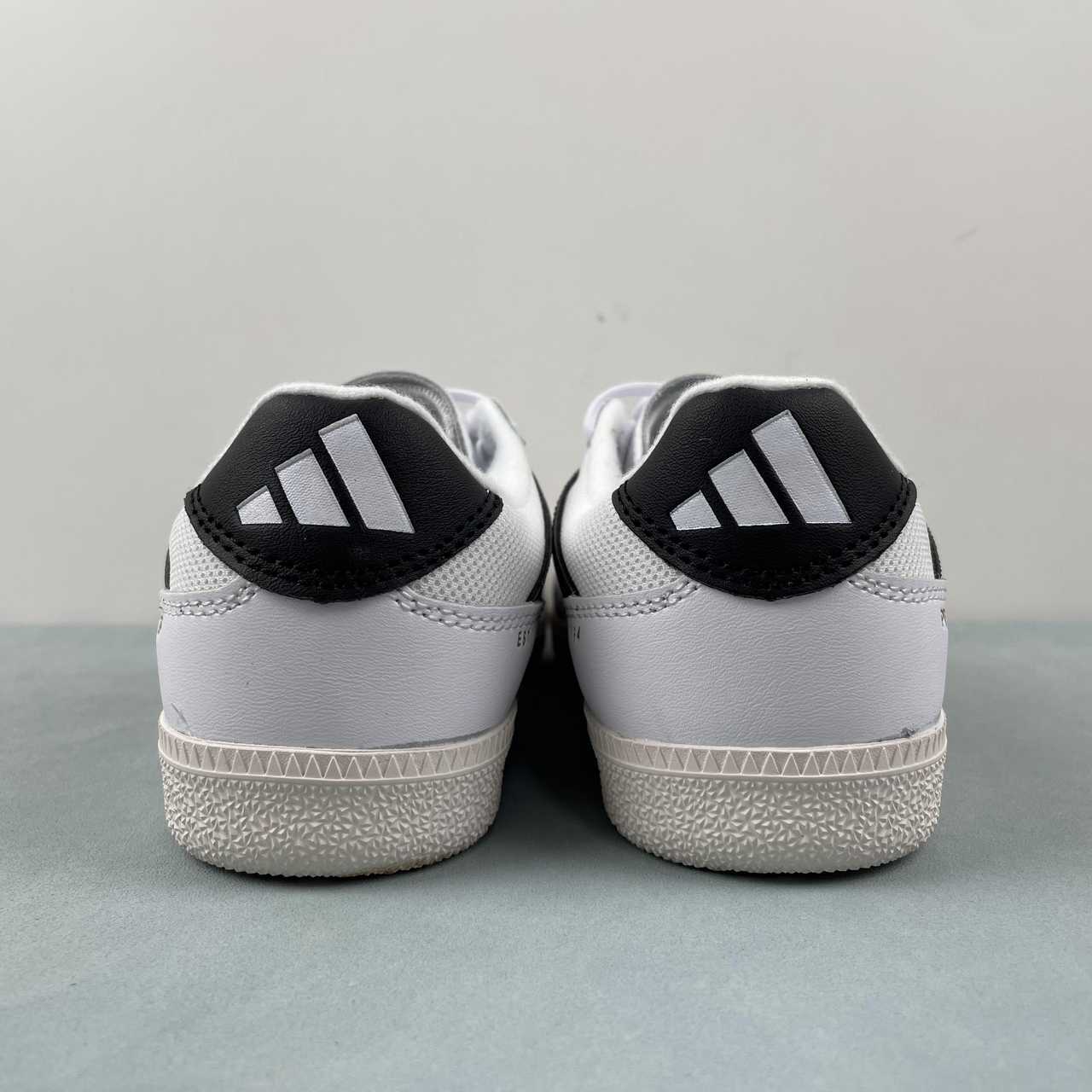 AD Predator Freestyle White Grey Black