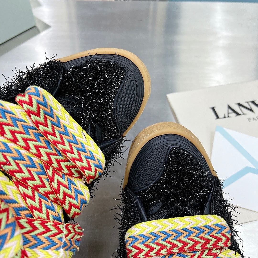 Curb Black